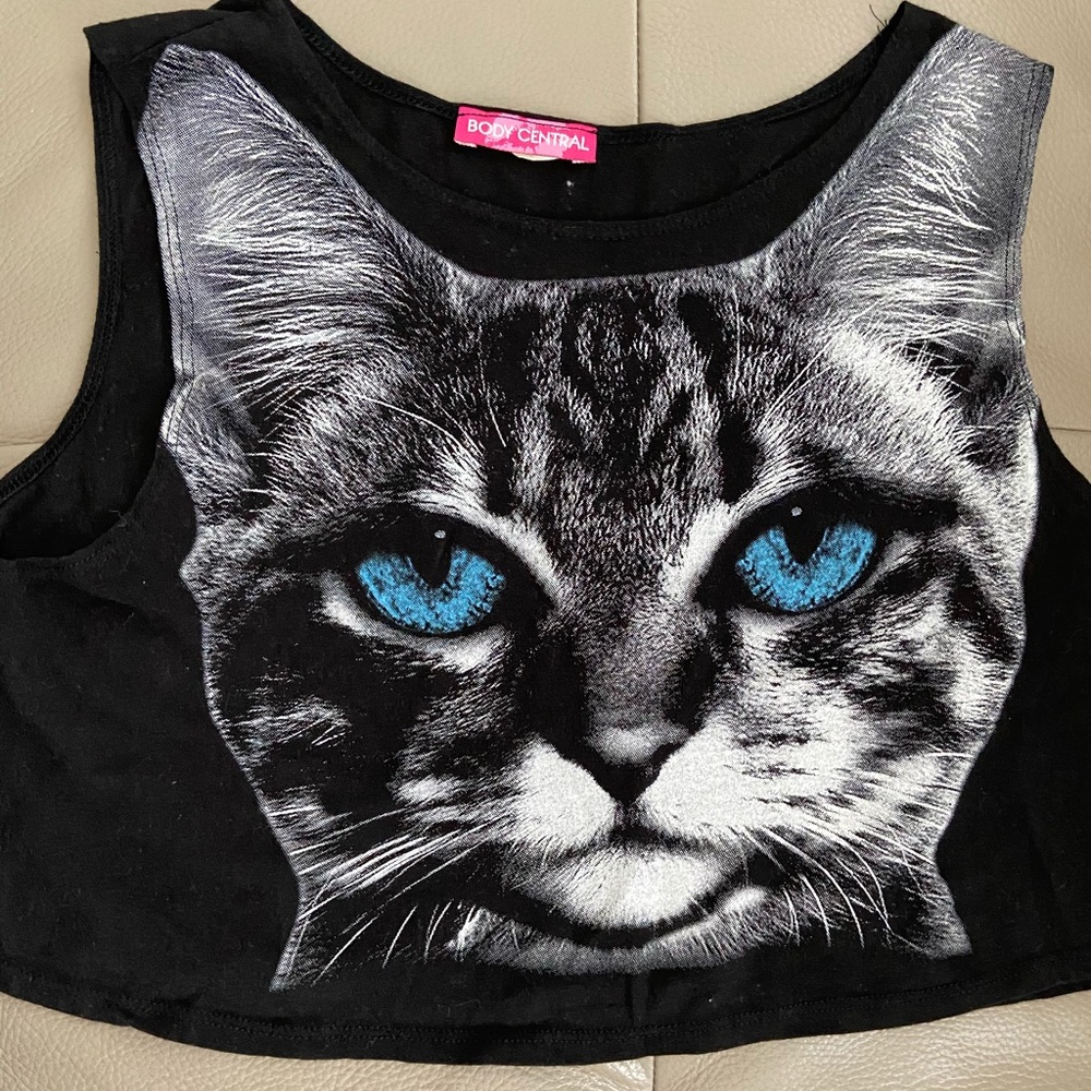 Bundle Of 4 Crop Tops - image 2